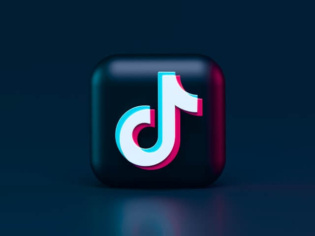 tiktok-dances-to-the-top-of-the-social-media-charts